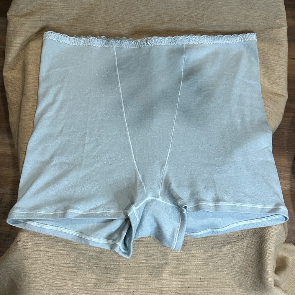 SKIMS 🌺NWT🌺 Lace Pointelle Shorts ‘Repeating Skims Logo’ Sz: 3X Color: Sky